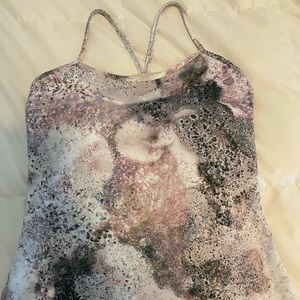 Lululemon tank top with built in bra size 8